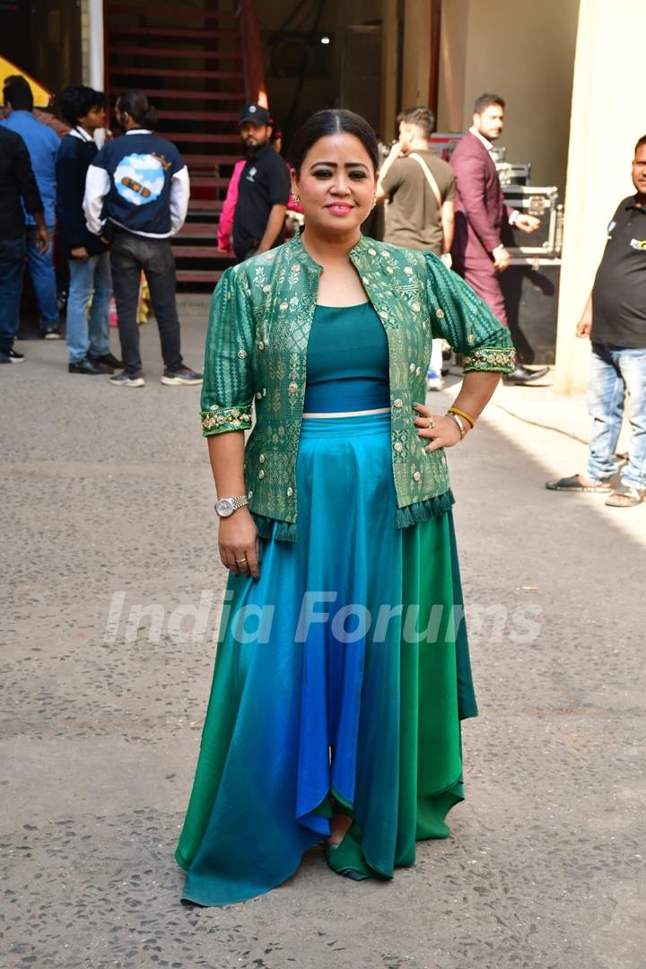 Bharti Singh snapped on the set of Dance Deewane 4