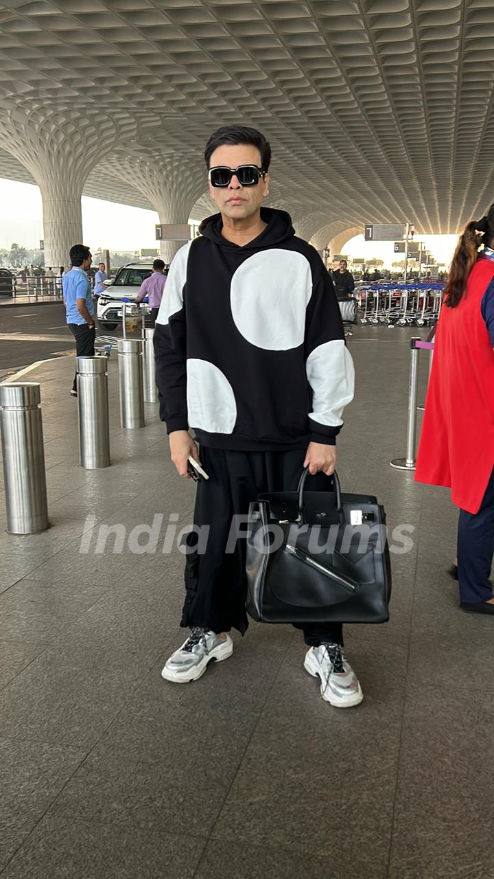 Karan Johar snapped at the Mumbai airport 