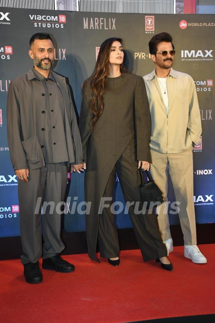 Anil Kapoor, Sonam Kapoor and Anand Ahuja snapped at the special screening of Fighter