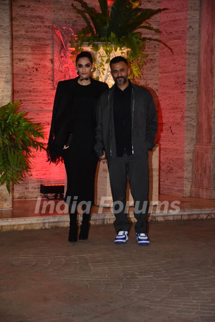 Anand Ahuja snapped in the city 