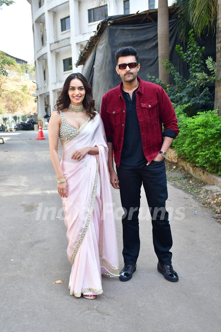 Varun Tej  Konidela and Manushi Chhillar snapped promoting upcoming film Operation Valentine on the set of Indian Idol