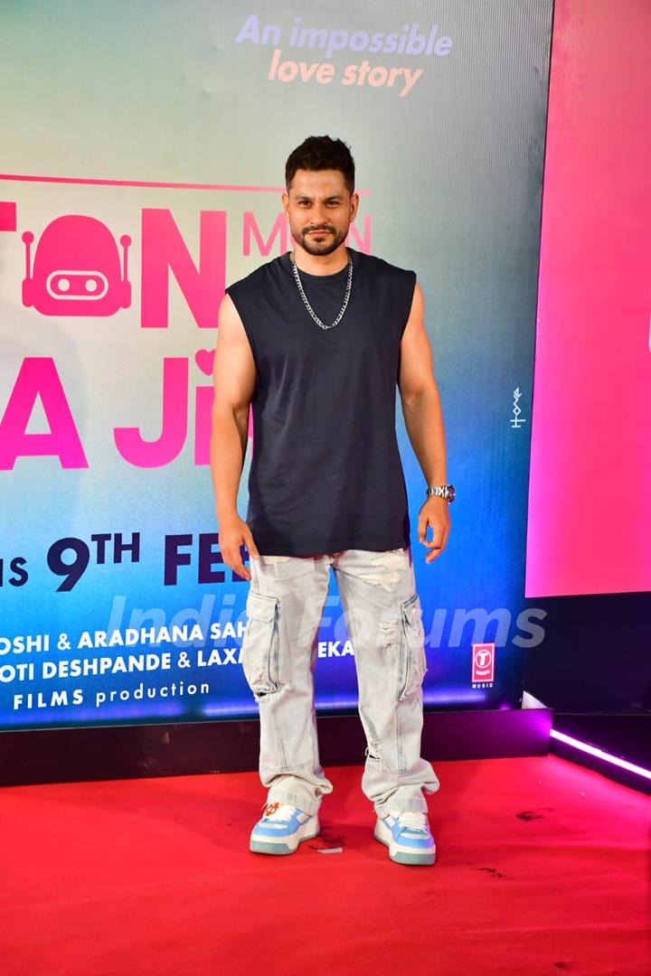 Kunal Kemmu grace the premiere of Teri Baaton Mein Aisa Uljha Jiya