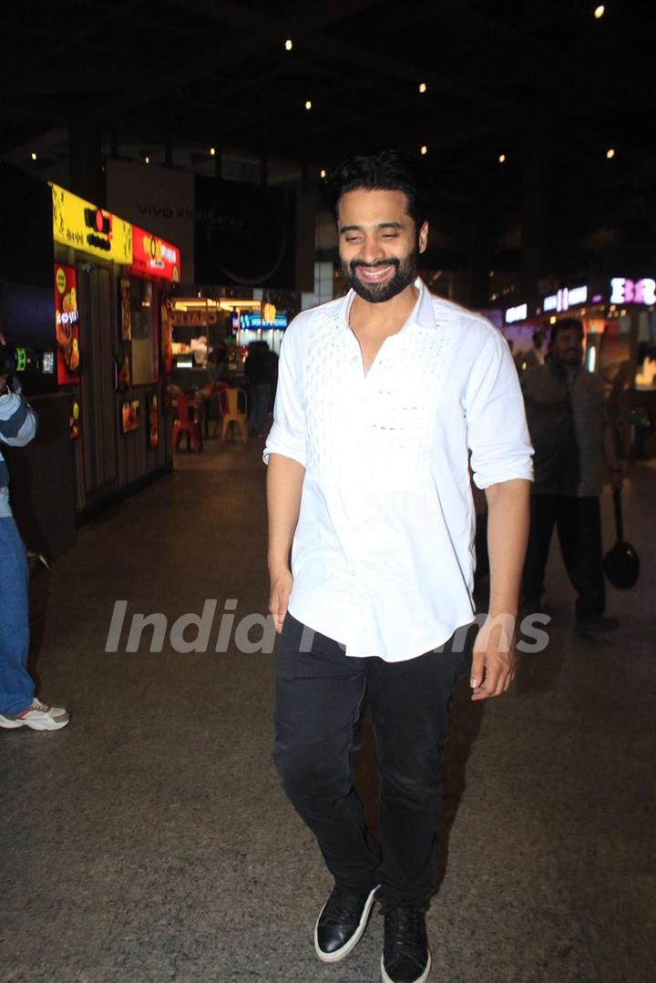 Jackky Bhagnani spotted at the airport