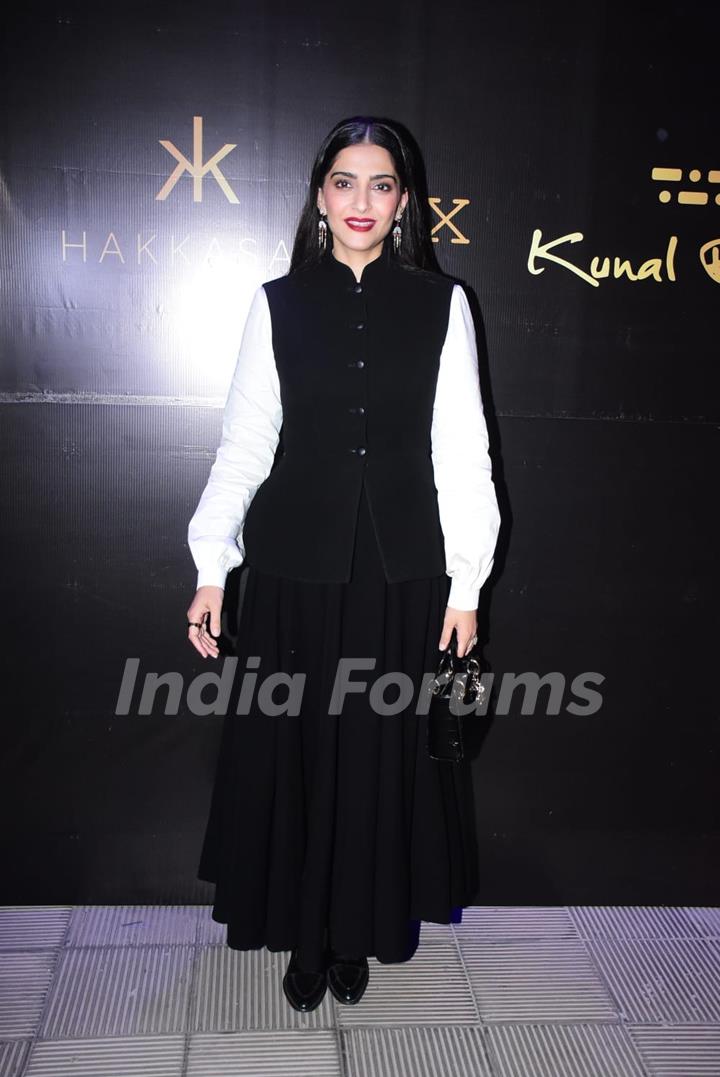 Sonam Kapoor snapped at Hakkasan