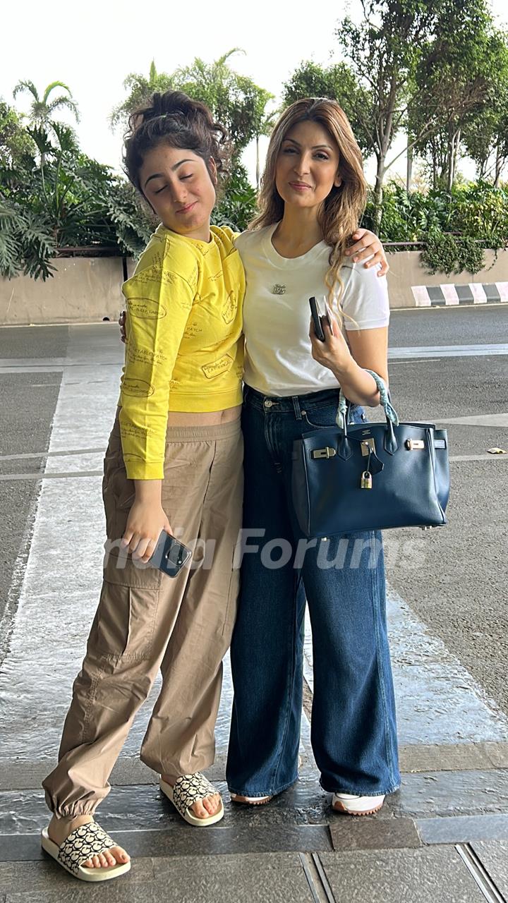 Riddhima Kapoor Sahni with her daughter spotted at the airport