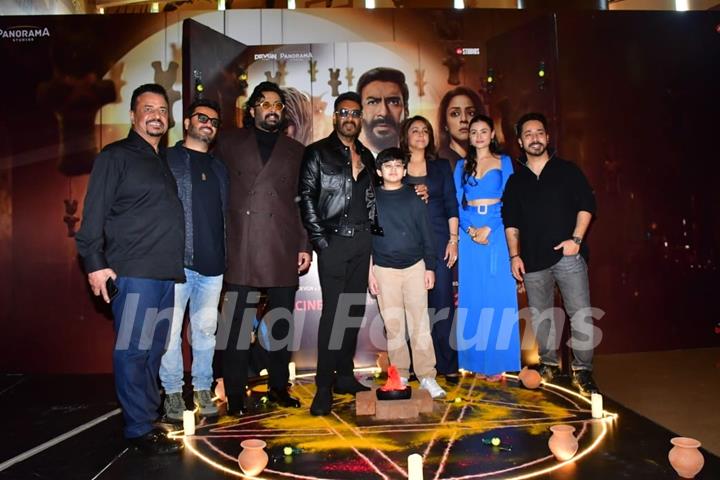 Ajay Devgn, R. Madhavan, Janki Bodiwala and Anngad Raaj  spotted at the trailer launch of 'Shaitaan'