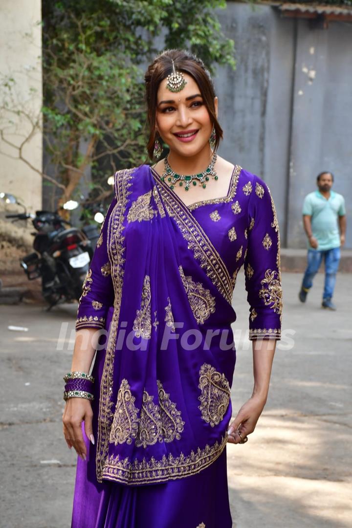 Madhuri Dixit spotted on the set of Dance Deewane 4