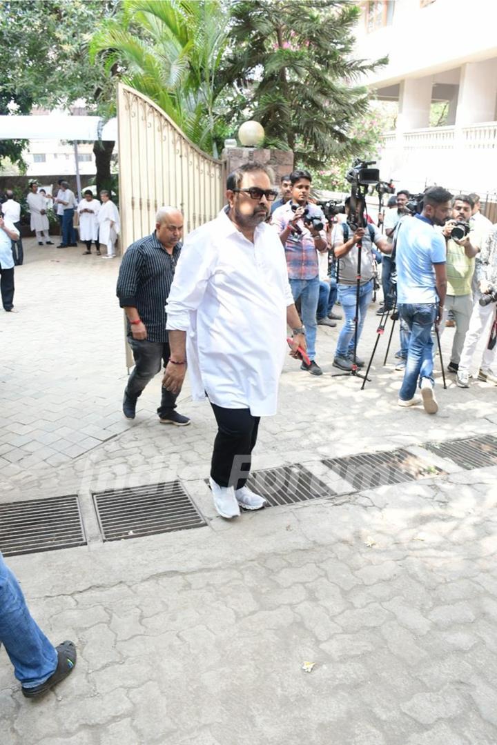 Shankar Mahadevan attend Pankaj Udhas Funeral