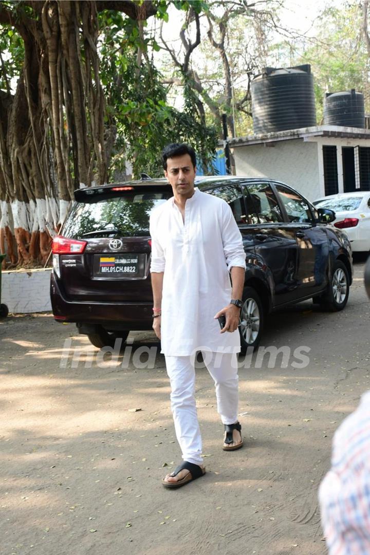 Salim Merchant attend Pankaj Udhas Funeral