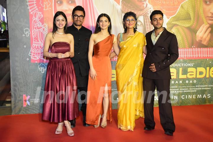 Nitanshi Goel, Aamir Khan, Pratibha Ranta, Kiran Rao, Sparsh Shrivastava attend the screening of Laapataa Ladies