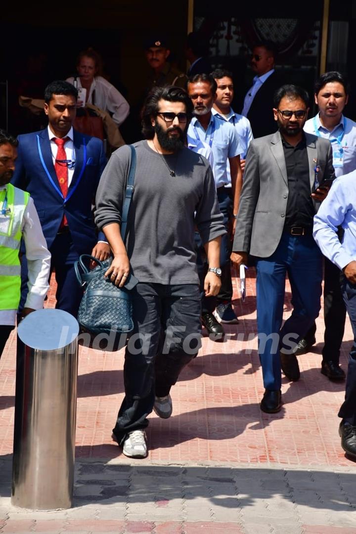 Arjun Kapoor snapped at the Jamnagar airport