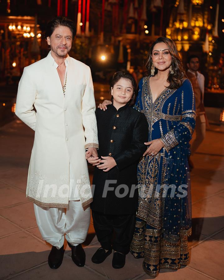 Shah Rukh Khan, Gauri Khan and AbRam Khan at Neeta Ambani at Anant Ambani and Radhika Merchant's pre wedding festivities day 3