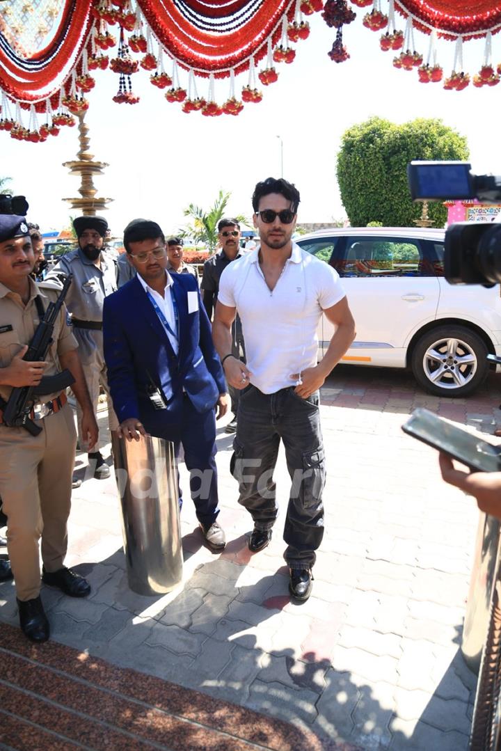 Tiger Shroff spotted at Jamnagar airport