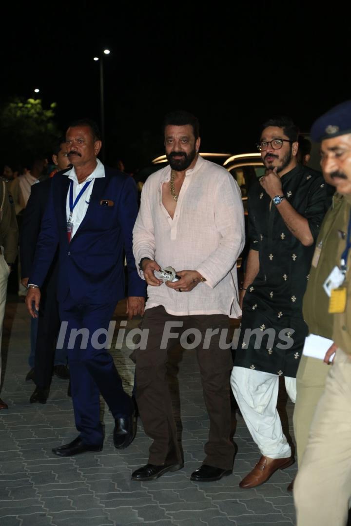 Sanjay Dutt spotted at Jamnagar airport