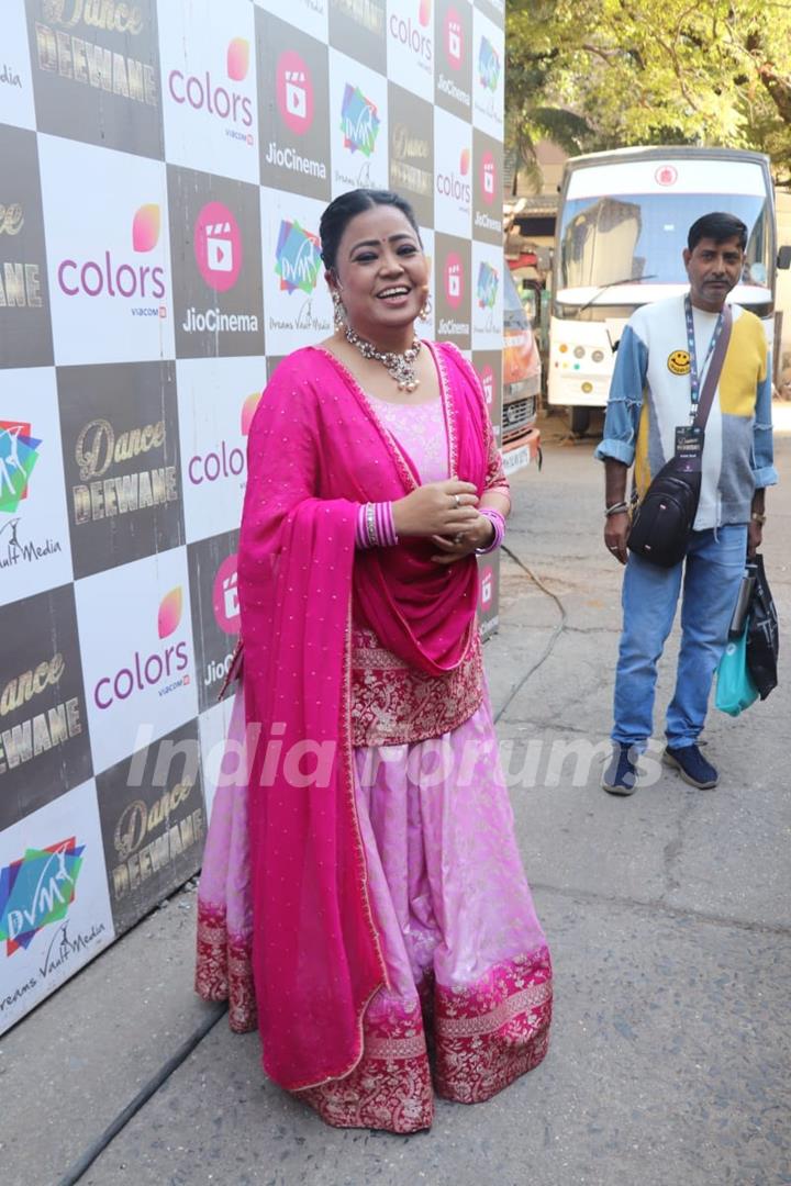 Bharti Singh  snapped at Filmistan dance deewane