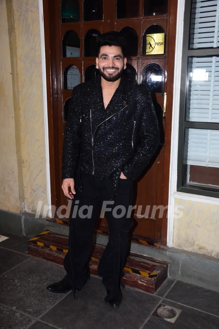 Shiv Thakare snapped at Tanisha Mukherjee Birthday