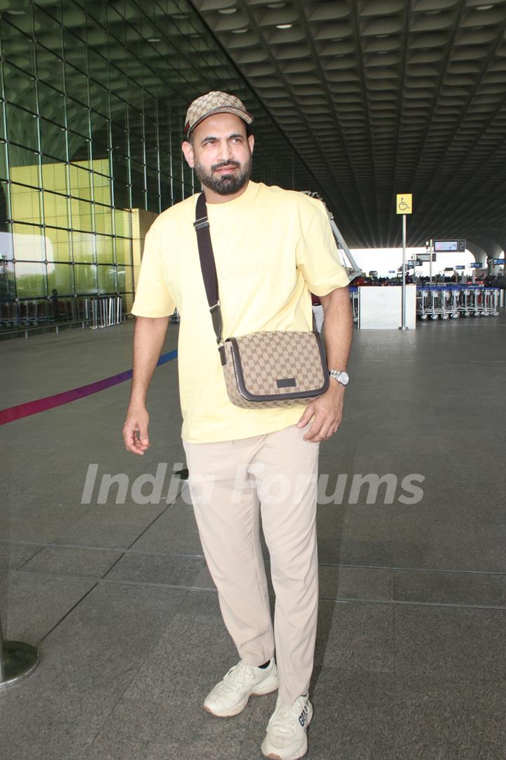 Irfan Pathan spotted at the airport