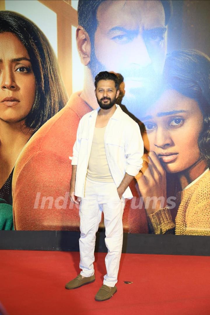 Vatsal Sheth grace the premiere of Shaitaan