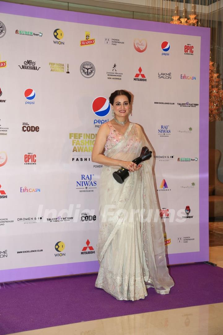 Dia Mirza snapped at FEF India Fashion Awards