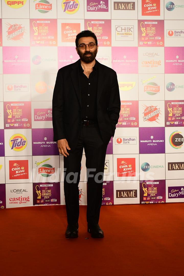Sunny Deol snapped at at Zee Cine Awards 2024