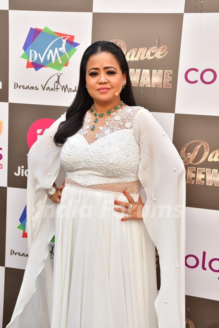 Bharti Singh snapped on the sets of Dance Deewane 4