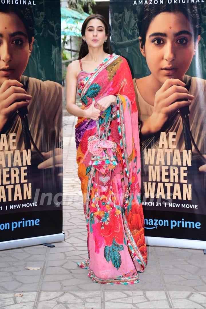 Sara Ali Khan snapped promoting her upcoming film &quot;Ae Watan Mere Watan&quot;