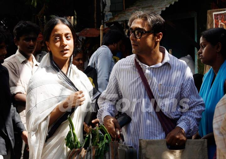 Rahul Bose and Raima Sen in the movie The Japanese Wife