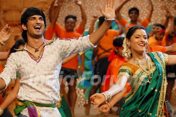 Perfomance of Archana and Manav