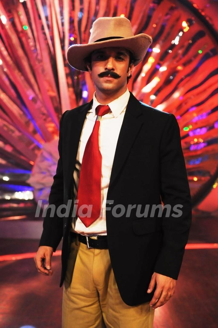 Aamir in Bhagat Singh avatar