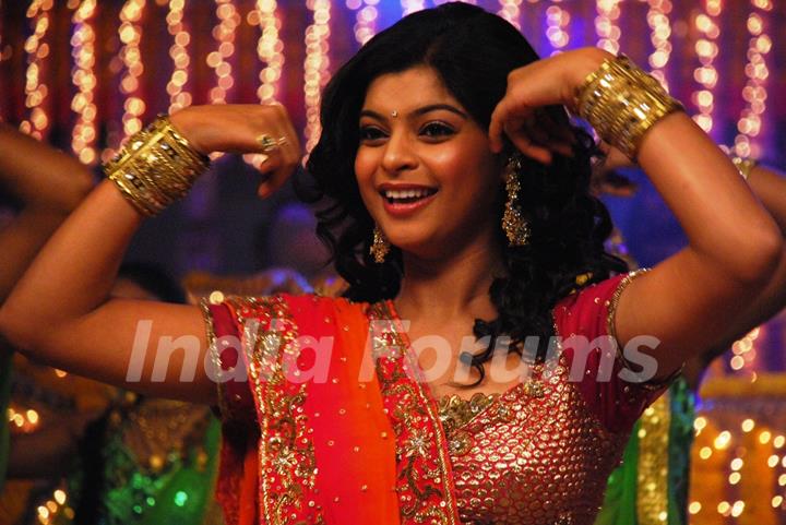 Jyoti dancing in Godh Bharai function