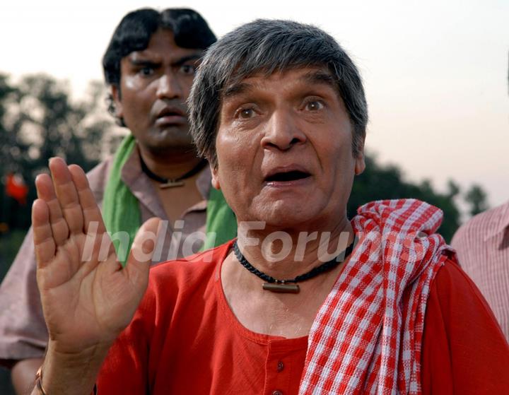 Asrani in the film Kushti