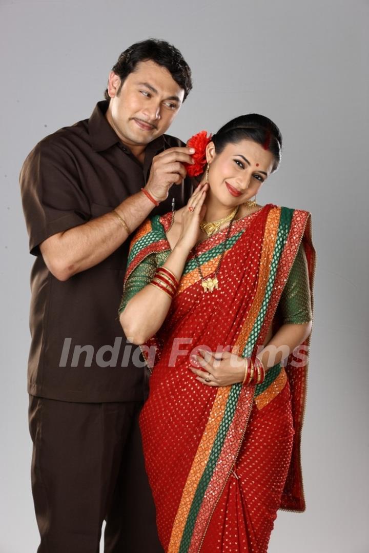 Mr. Drasht Dyumn Prasad Sharma (Rajesh Kumar) & Mrs. Sharma (Divyanka Tripathi) in Mrs. & Mr. Sharma