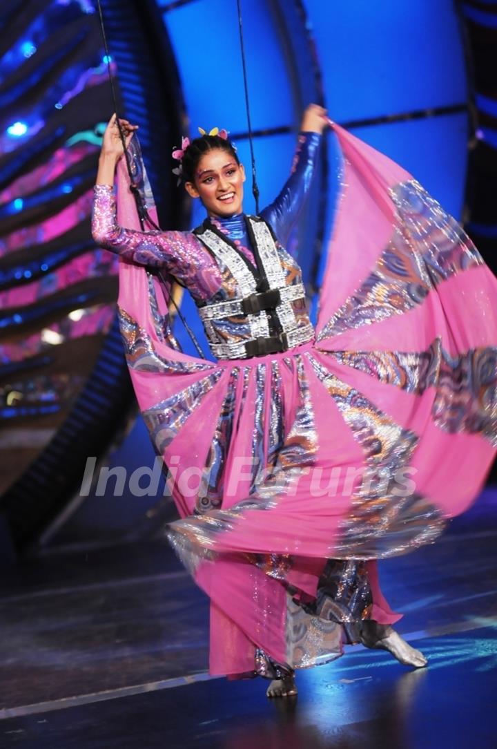 Mukti Mohan perfoming butterfly act