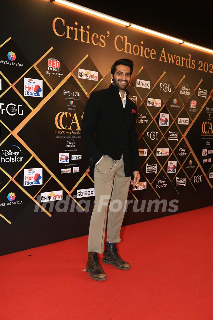 Akshay Oberoi grace the Critics Choice Awards 2024