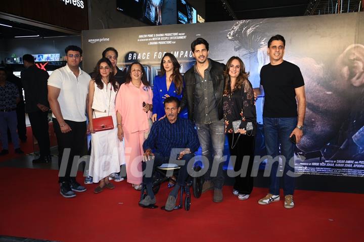 Sidharth Malhotra and Kiara Advani snapped on the premiere of Yodha