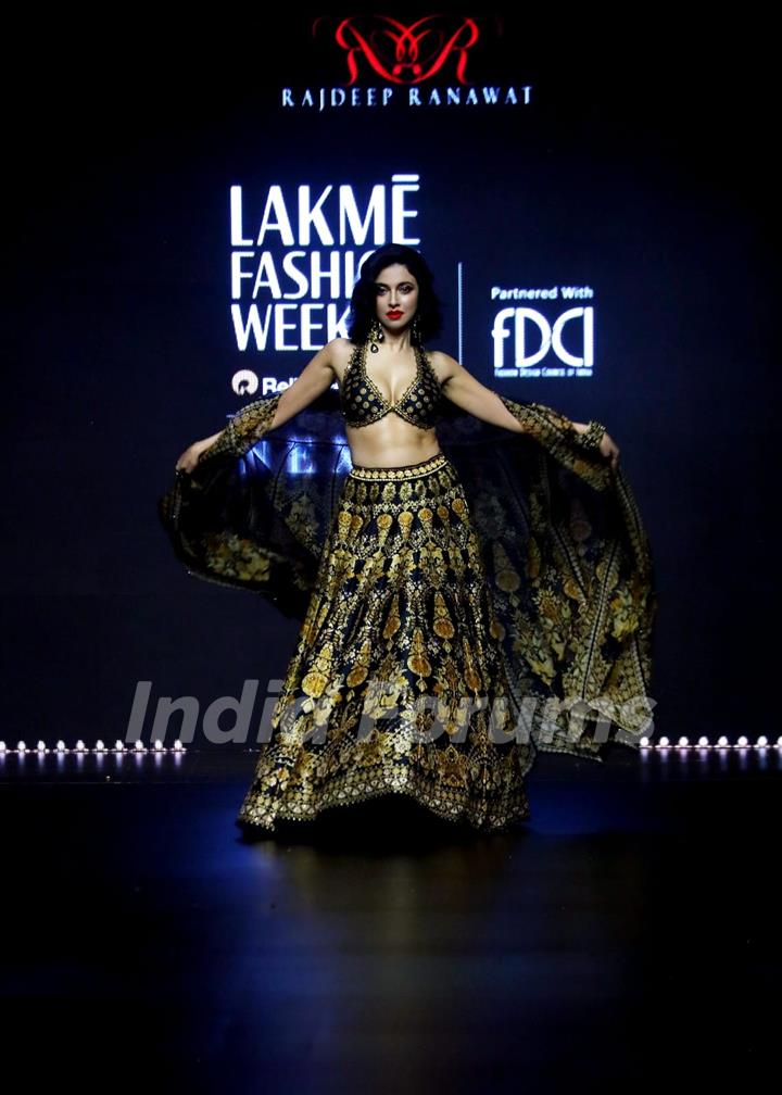 Divya Khosla Kumar snapped at the Lakme Fashion Week 2024