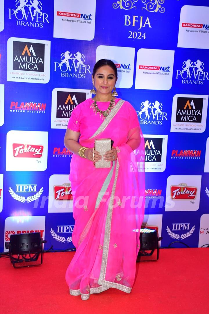 Divya Dutta grace the Bollywood Film Journalist Awards 2024