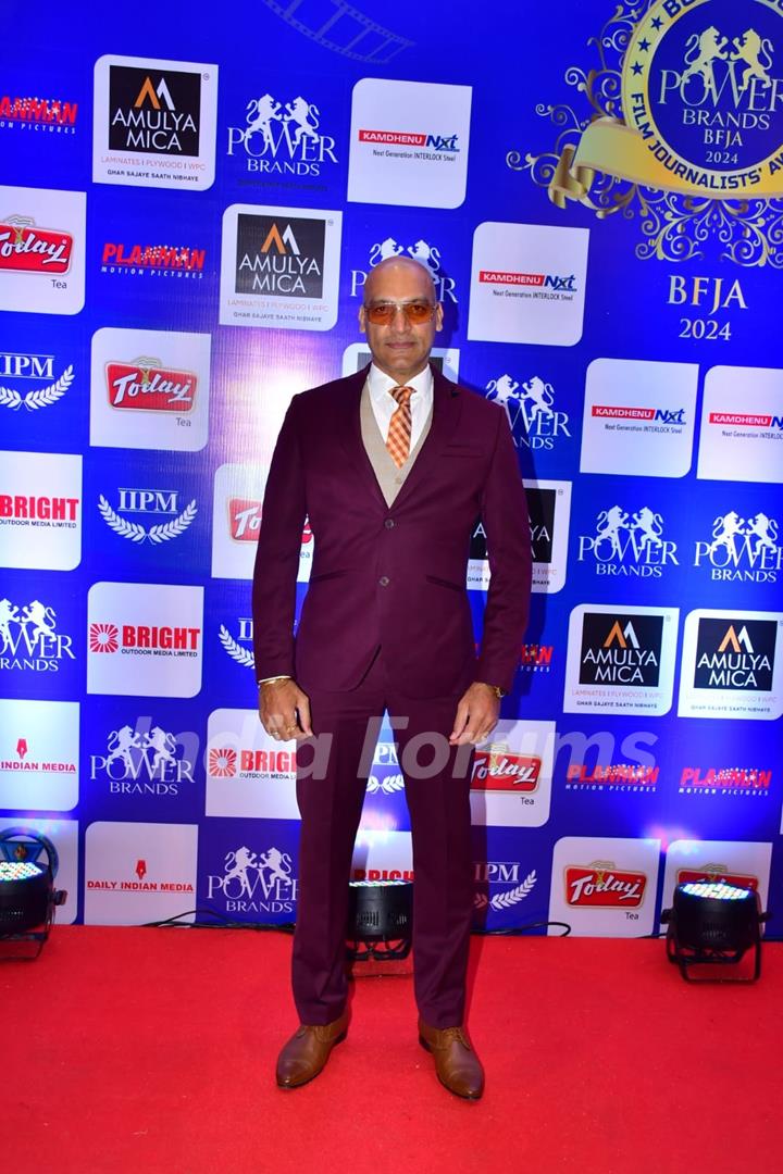 Manish Wadhwa grace the Bollywood Film Journalist Awards 2024