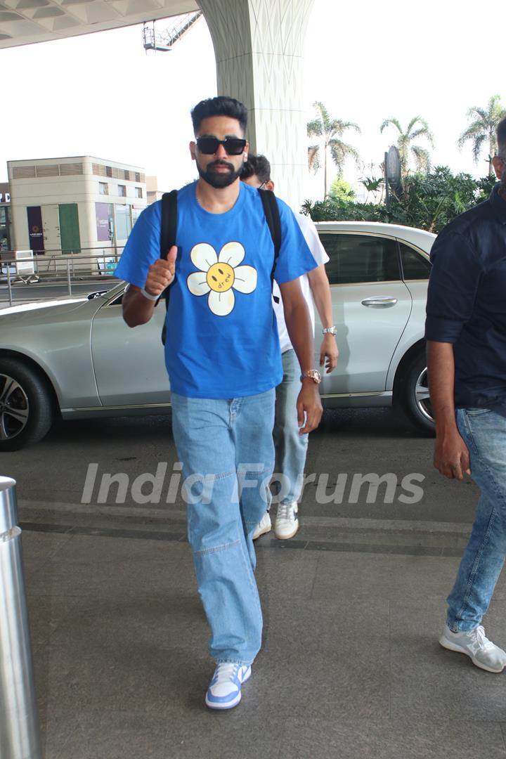 Mohammed Siraj snapped at the airport