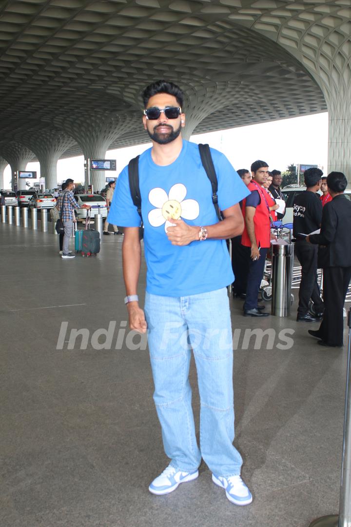 Mohammed Siraj snapped at the airport