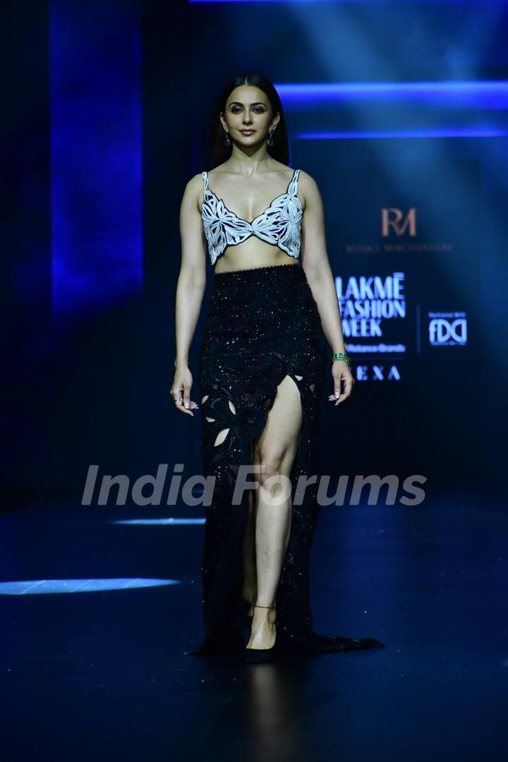 Rakul Preet Singh Lakme Fashion Week 2024 - Day 3