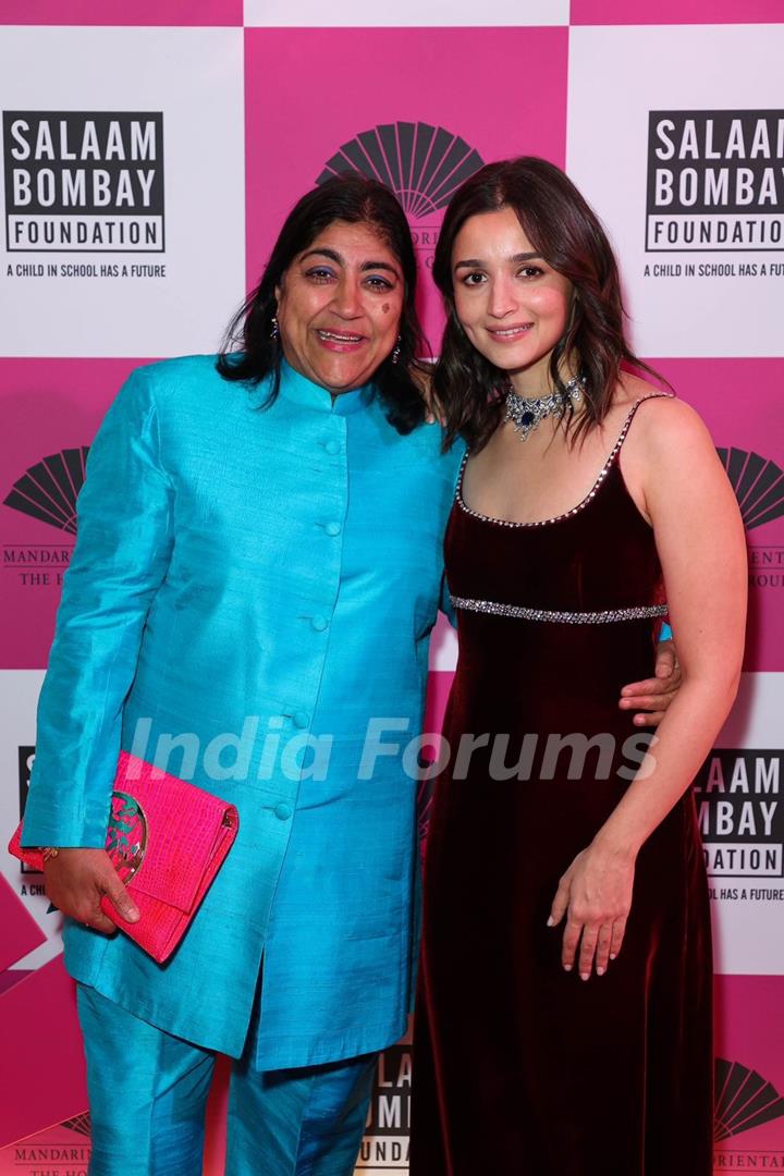  Alia Bhatt hosts the Hope Gala in support of the Salaam Bombay Foundation! 