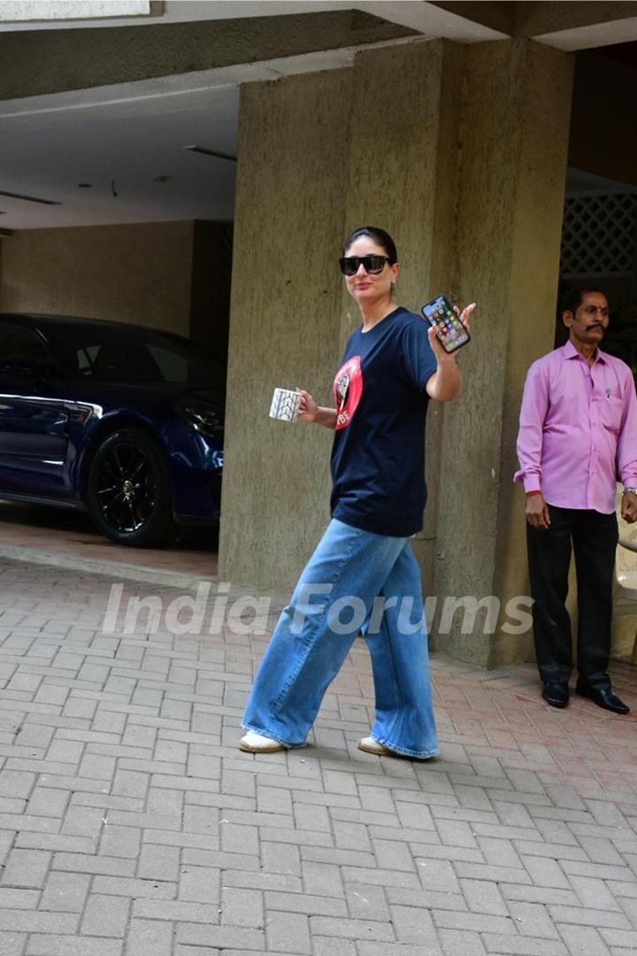 Kareena Kapoor snapped in the city