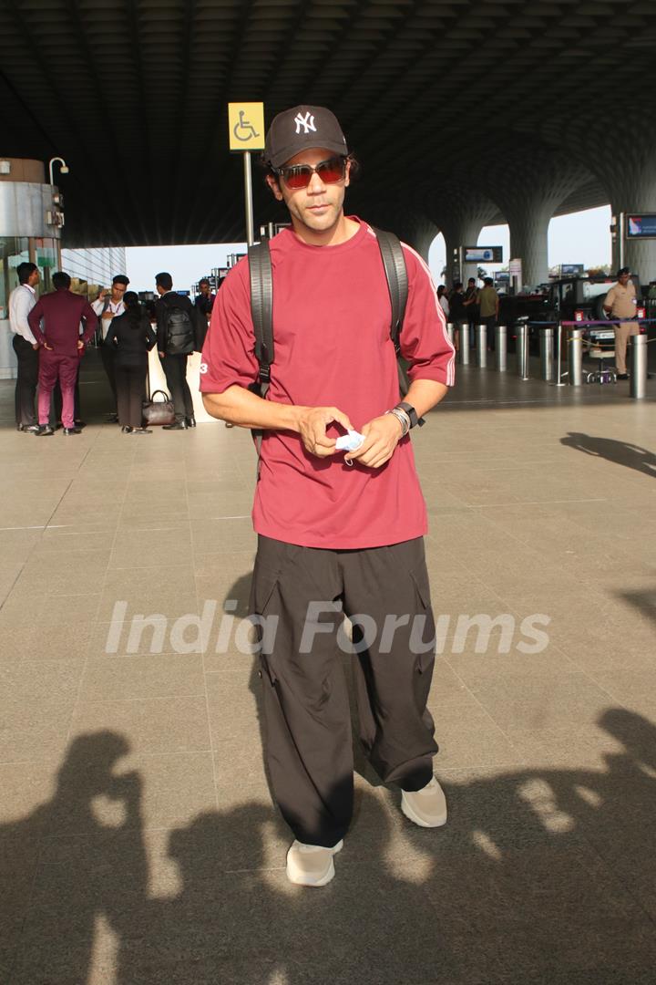 Rajkummar Rao spotted at the airport