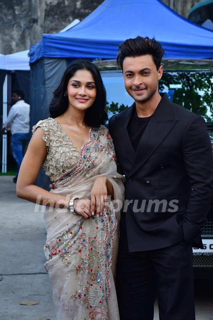 Aayush Sharma and Sushrii Shreya Mishraa snapped on the set of Dance Deewane 4 for Ruslaan promotion