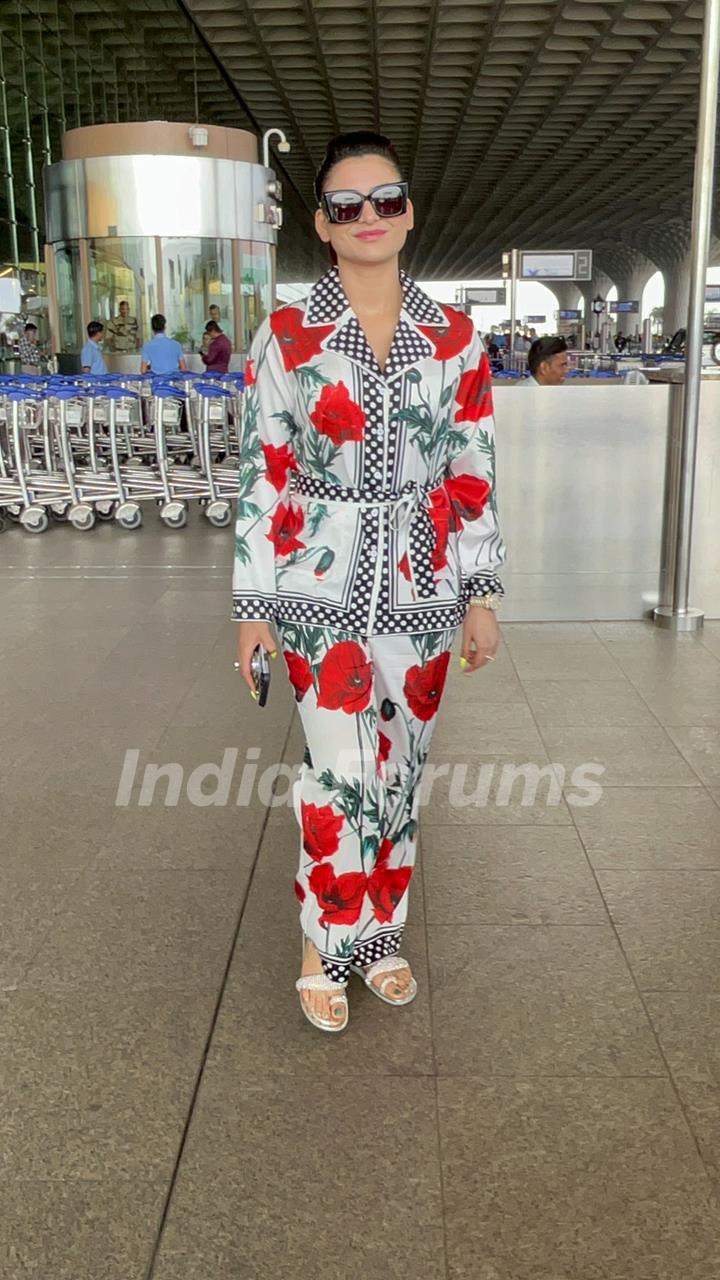 Urvashi Rautela spotted at the airport