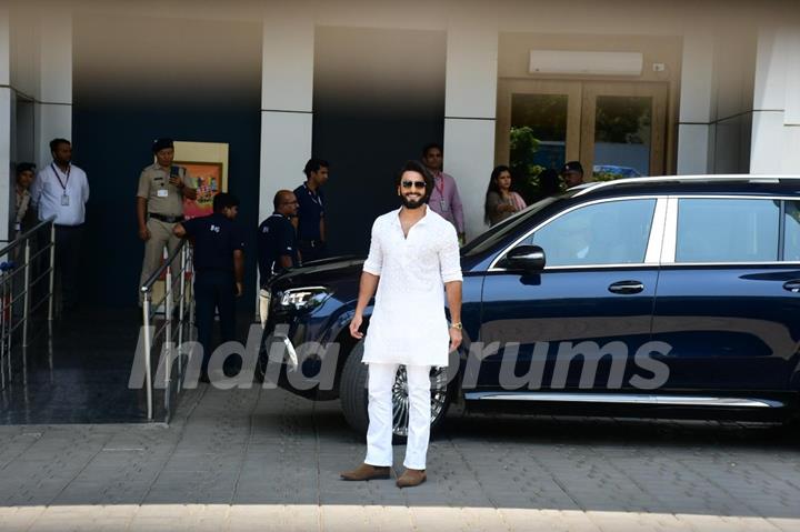 Ranveer Singh spotted at the Kalina airport