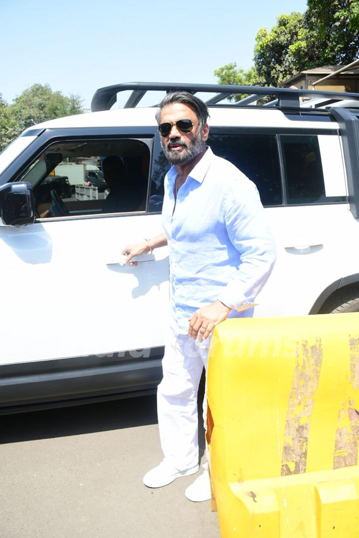 Suniel Shetty spotted at the Kalina airport