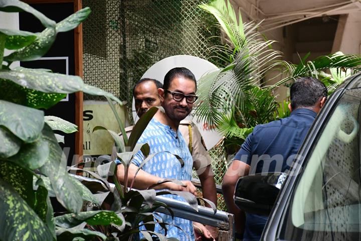 Aamir Khan snapped in Bandra