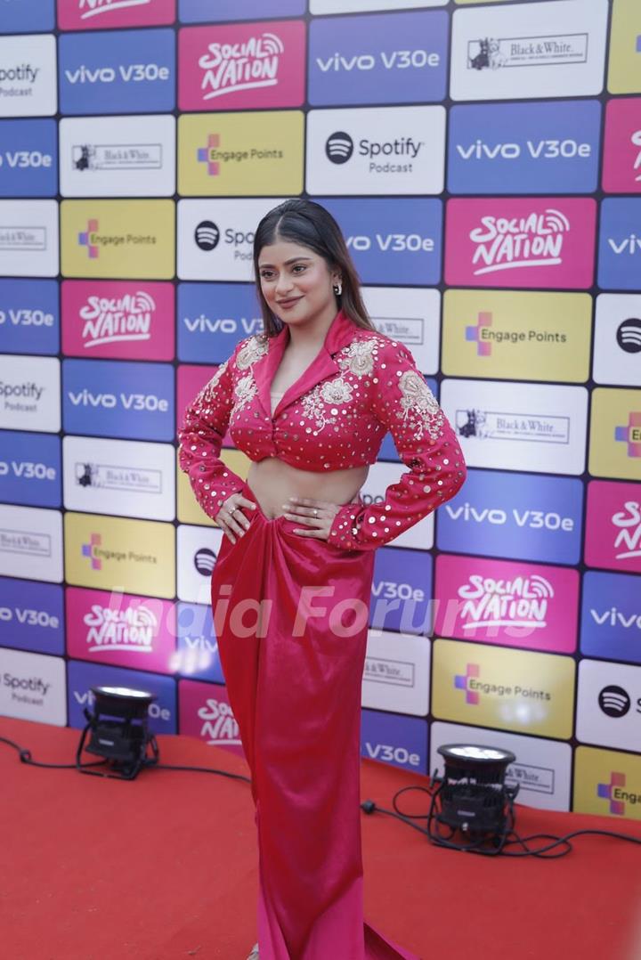 Anam Darbar grace the red carpet of Social Nation day 2